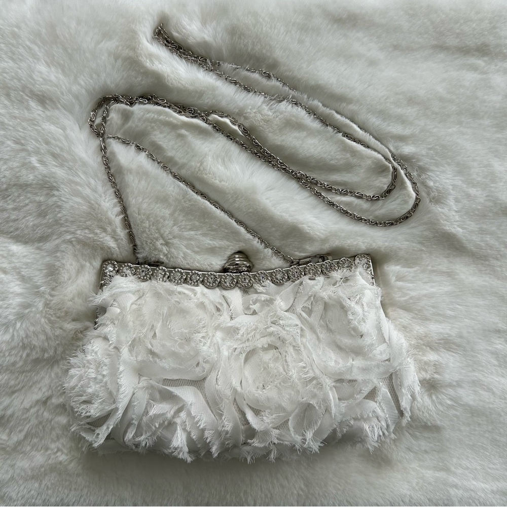 JNB Wht. Floral Rosette Clutch Silver Chain Rhinestone Embellished Bridal Formal